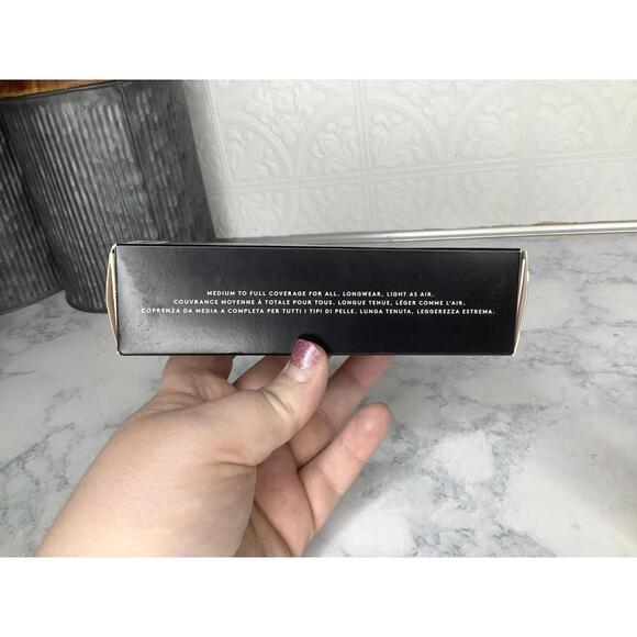 < NWT Fenty Beauty Pro Filt’r Soft Matte Longwear Foundation > - Picture 4 of 5